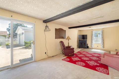Tiny photo for 203 E Leyte Avenue, Mishawaka, IN 46545 (MLS # 202635269)