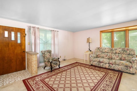 Tiny photo for 203 E Leyte Avenue, Mishawaka, IN 46545 (MLS # 202635269)