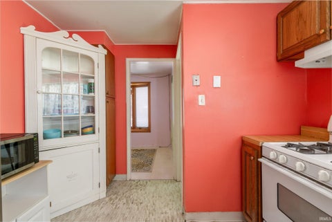 Tiny photo for 203 E Leyte Avenue, Mishawaka, IN 46545 (MLS # 202635269)