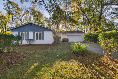 Photo of 1529 E Dunstan Drive, Bloomington, IN 47401 (MLS # 202631220)