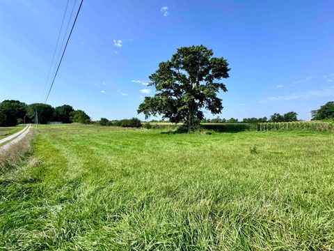 Tiny photo for East 200 N County Road, Logansport, IN 46947 (MLS # 202523216)