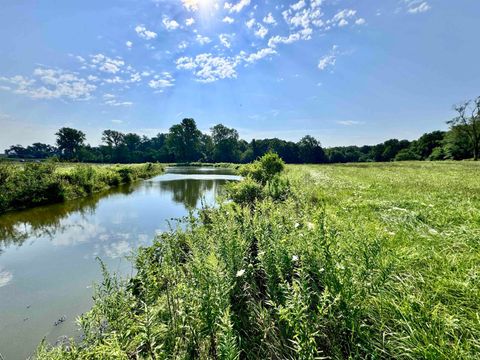 Photo of East 200 N County Road, Logansport, IN 46947 (MLS # 202523216) Photo of East 200 N County Road, Logansport, IN 46947 (MLS # 202523216)