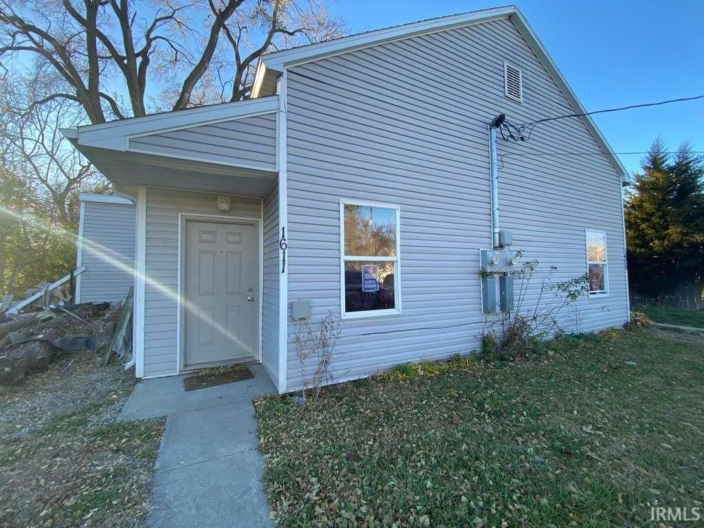 Photo of 1609 S Gharkey Street, Muncie, IN 47302 (MLS # 202547453)