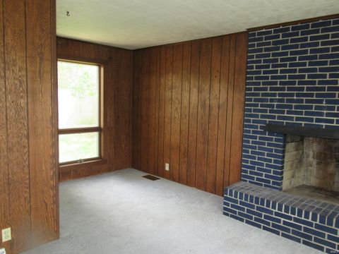 Tiny photo for 128 N LAKE CICOTT Drive, Logansport, IN 46947 (MLS # 202629695)