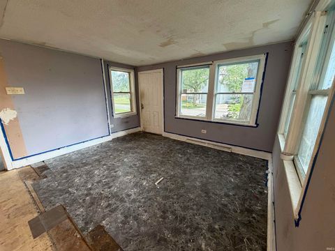 Tiny photo for 1154 Edwardsburg Avenue, Elkhart, IN 46514 (MLS # 202630115)