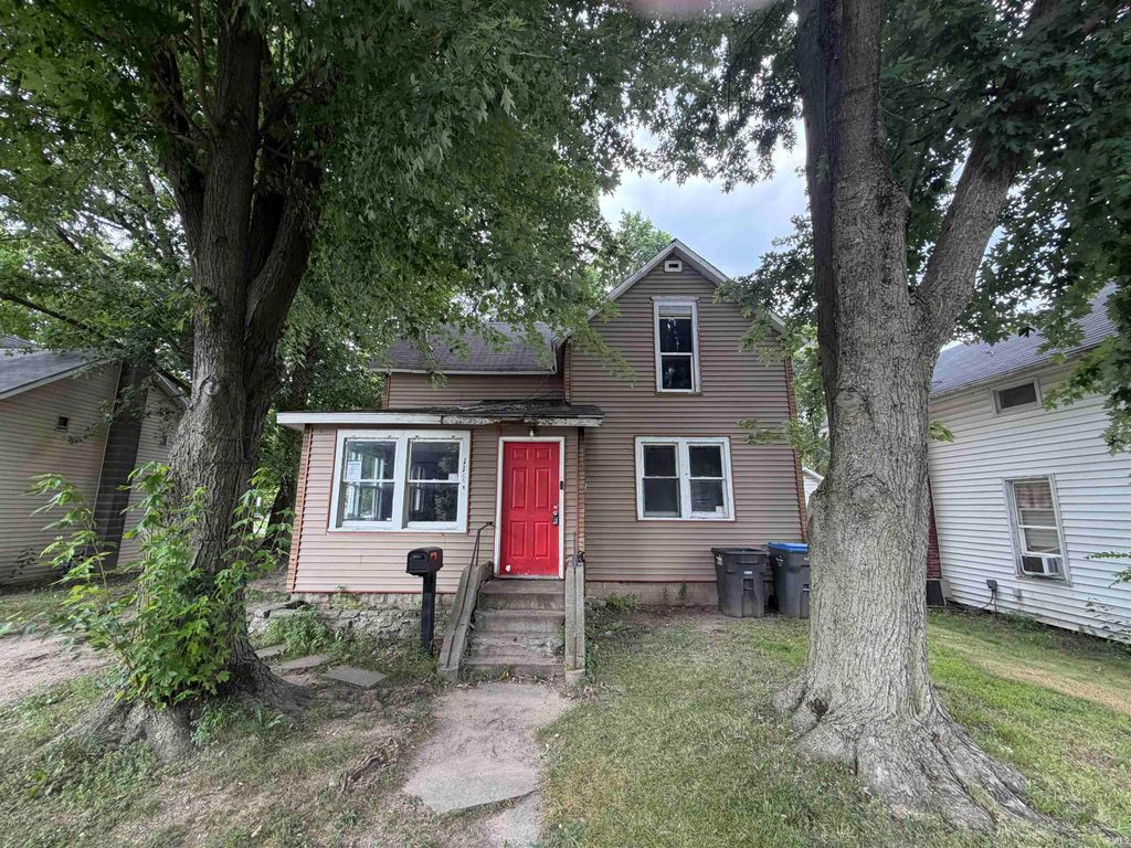 Photo of 1154 Edwardsburg Avenue, Elkhart, IN 46514 (MLS # 202630115)