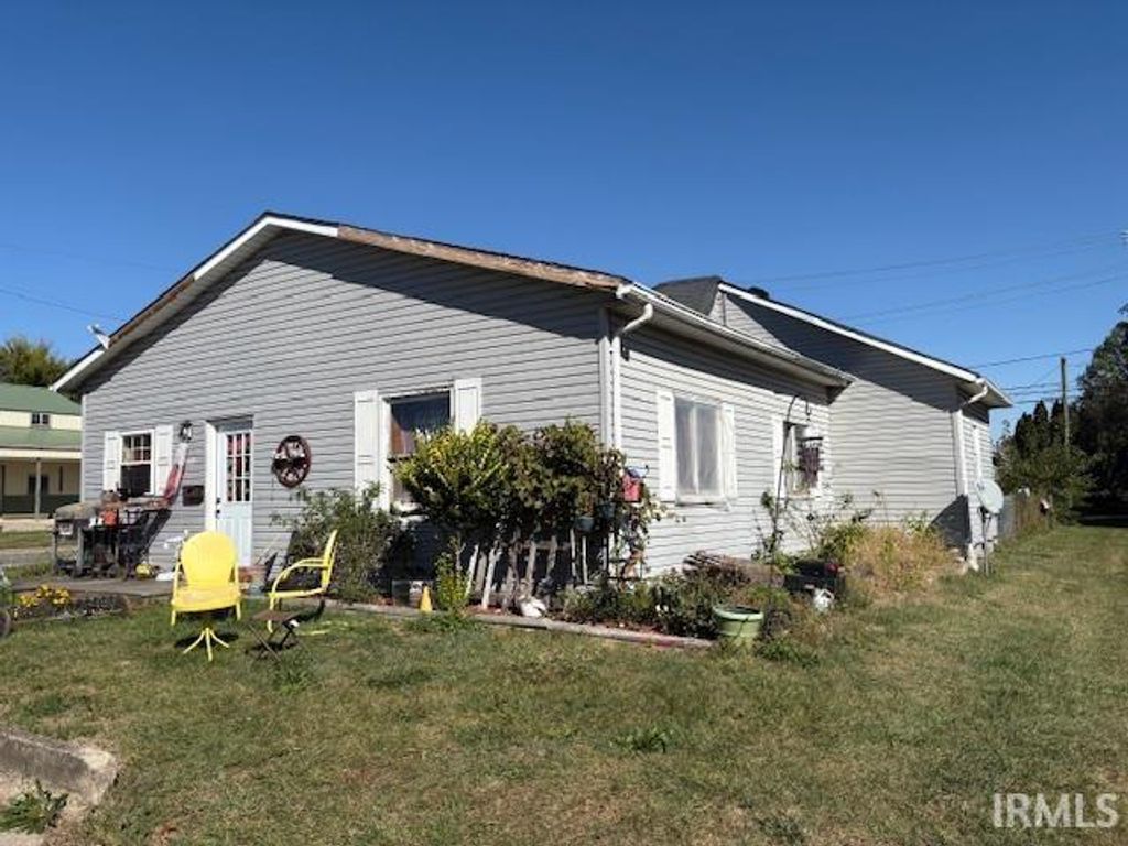 Photo of 539 N Plum Street, Albany, IN 47320 (MLS # 202541235)