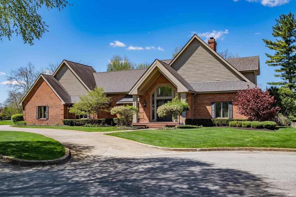 Photo of 10935 Birkdale Court, Fort Wayne, IN 46814 (MLS # 202609635)