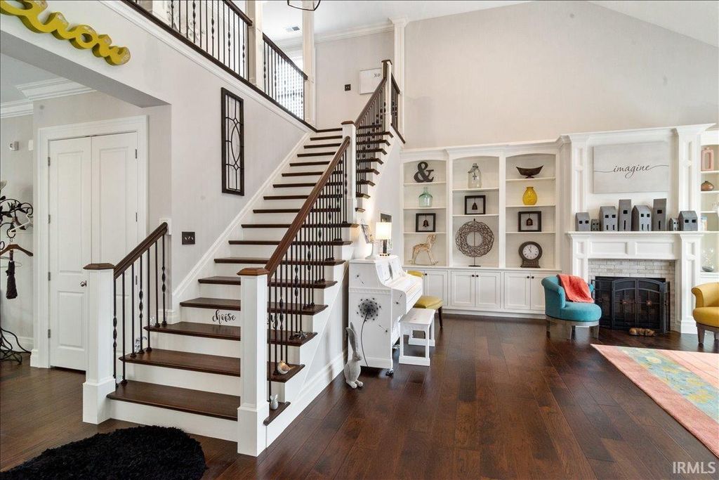 Photo of 8077 Wyngate Circle, Newburgh, IN 47630 (MLS # 202611826)