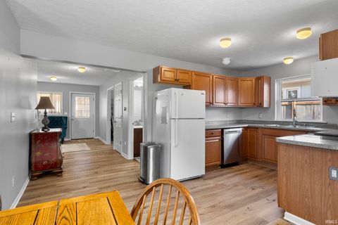 Tiny photo for 615 S 28th Street, Lafayette, IN 47904 (MLS # 202614273)