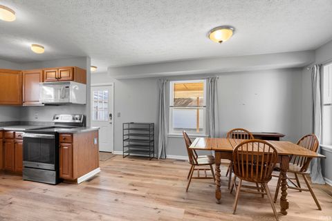 Tiny photo for 615 S 28th Street, Lafayette, IN 47904 (MLS # 202614273)