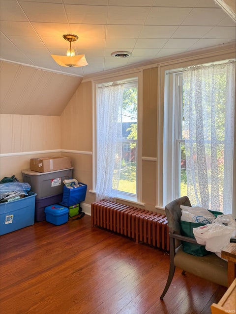 Tiny photo for 415 N Geiger Street, Huntingburg, IN 47542 (MLS # 202642206)