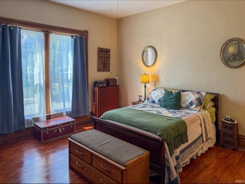 Tiny photo for 415 N Geiger Street, Huntingburg, IN 47542 (MLS # 202642206)