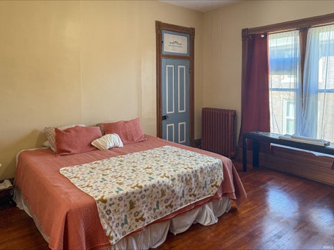 Tiny photo for 415 N Geiger Street, Huntingburg, IN 47542 (MLS # 202642206)