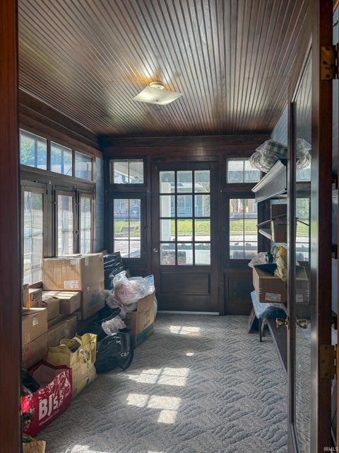 Tiny photo for 415 N Geiger Street, Huntingburg, IN 47542 (MLS # 202642206)