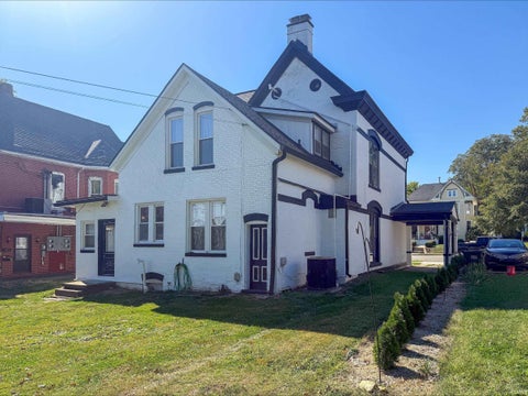 Tiny photo for 415 N Geiger Street, Huntingburg, IN 47542 (MLS # 202642206)