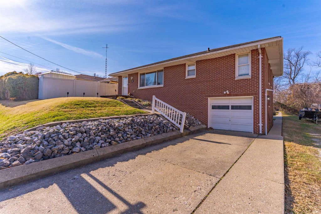 Photo of 315 S Gibson Street, Princeton, IN 47670 (MLS # 202600733)