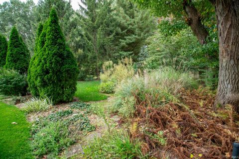 Tiny photo for 1671 Brookstone Court, Elkhart, IN 46514 (MLS # 202538662)