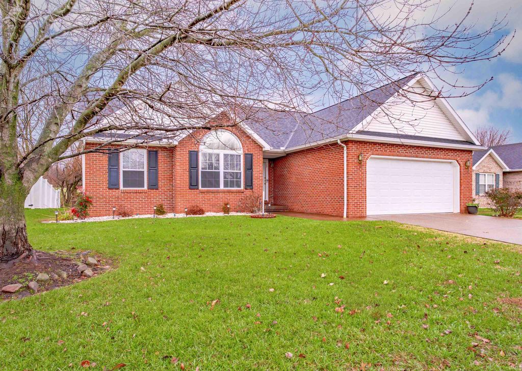 Photo of 722 Strawberry Hill Road, Evansville, IN 47711 (MLS # 202548705)