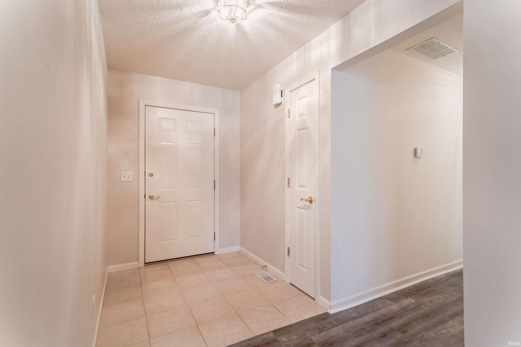 Photo of 722 Strawberry Hill Road, Evansville, IN 47711 (MLS # 202548705)