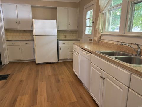 Tiny photo for 558 E 2nd Street, Peru, IN 46970 (MLS # 202538748)