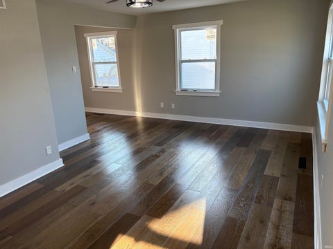 Tiny photo for 2059 E Columbia Street, Evansville, IN 47711 (MLS # 202609392)