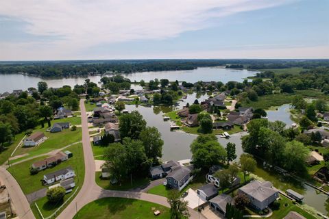 Tiny photo for 2109 Ball Court, Rochester, IN 46975 (MLS # 202519473)