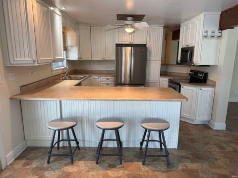 Tiny photo for 2109 Ball Court, Rochester, IN 46975 (MLS # 202519473)