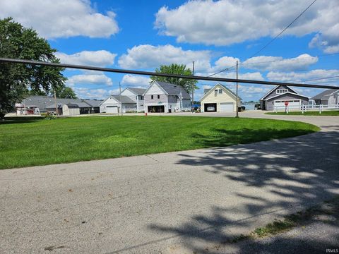 Tiny photo for 2109 Ball Court, Rochester, IN 46975 (MLS # 202519473)