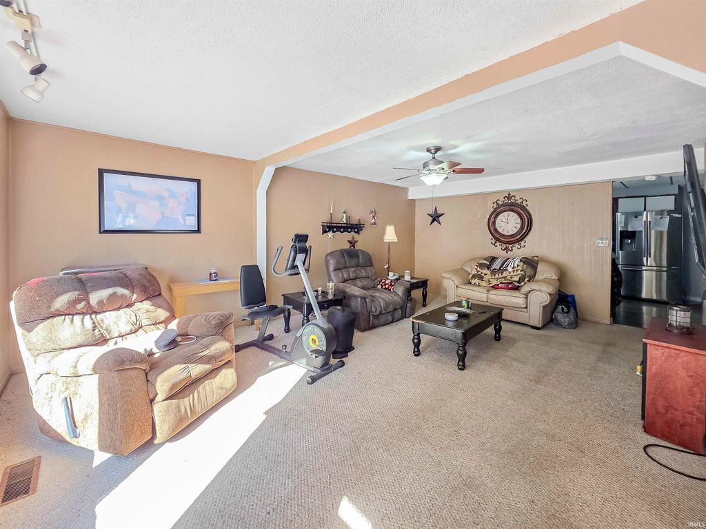 Photo of 11400 E Parr Avenue, Brazil, IN 47834 (MLS # 202542953)