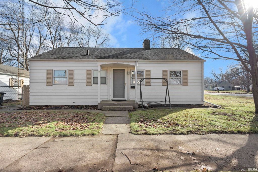 Photo of 303 E Chippewa Avenue, South Bend, IN 46614 (MLS # 202601460)