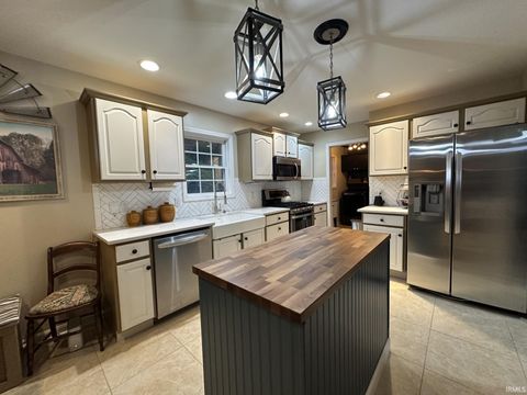 Tiny photo for 212 Alexandria Drive, Newburgh, IN 47630 (MLS # 202613825)