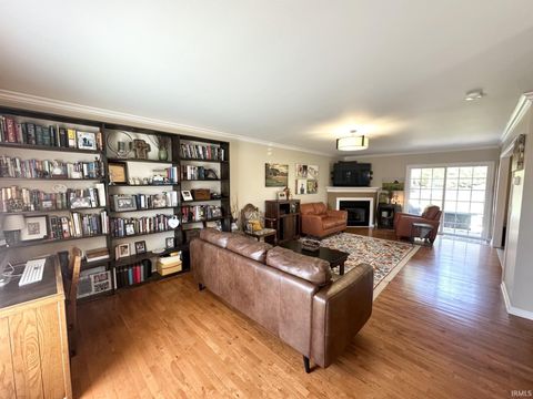 Tiny photo for 212 Alexandria Drive, Newburgh, IN 47630 (MLS # 202613825)
