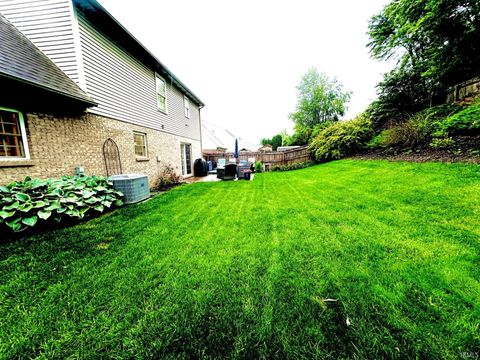 Tiny photo for 212 Alexandria Drive, Newburgh, IN 47630 (MLS # 202613825)