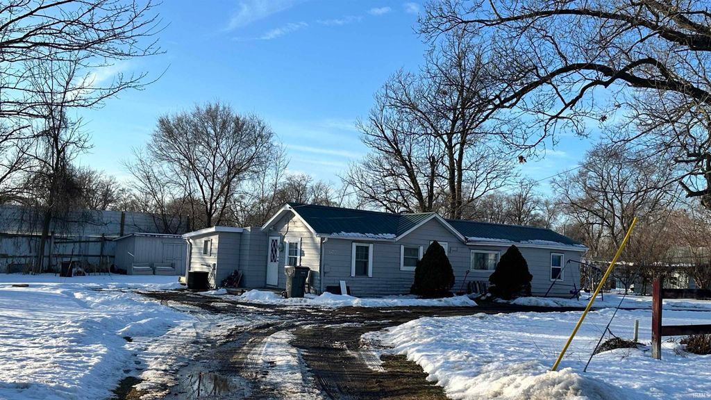 Photo of 57653 Edwards Street, Elkhart, IN 46517 (MLS # 202605383)