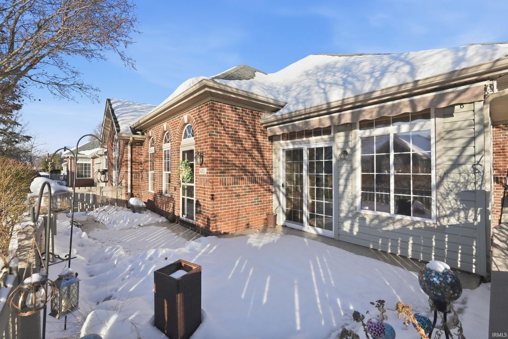 Photo of 4221 Fieldbrook Pass, Fort Wayne, IN 46815 (MLS # 202549031)