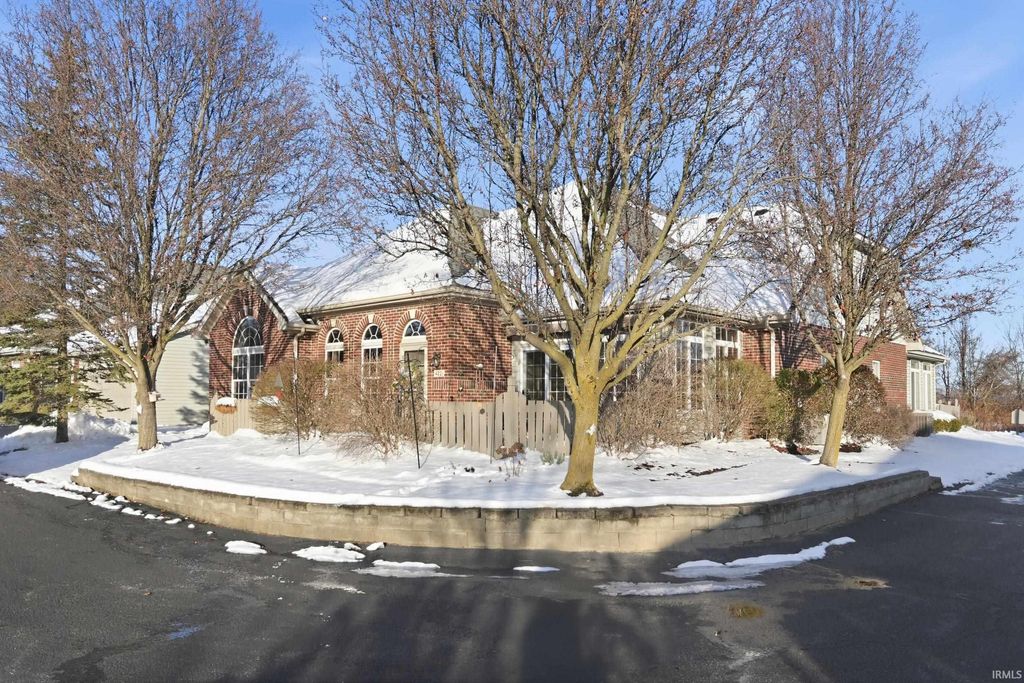 Photo of 4221 Fieldbrook Pass, Fort Wayne, IN 46815 (MLS # 202549031)