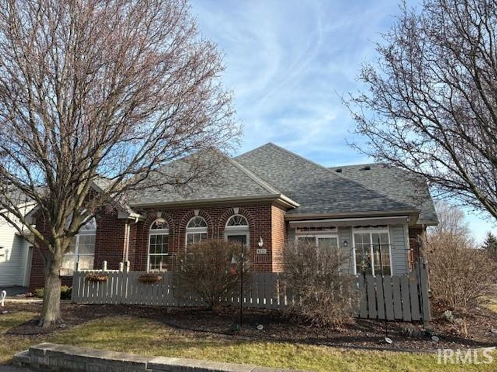 Photo of 4221 Fieldbrook Pass, Fort Wayne, IN 46815 (MLS # 202549031)