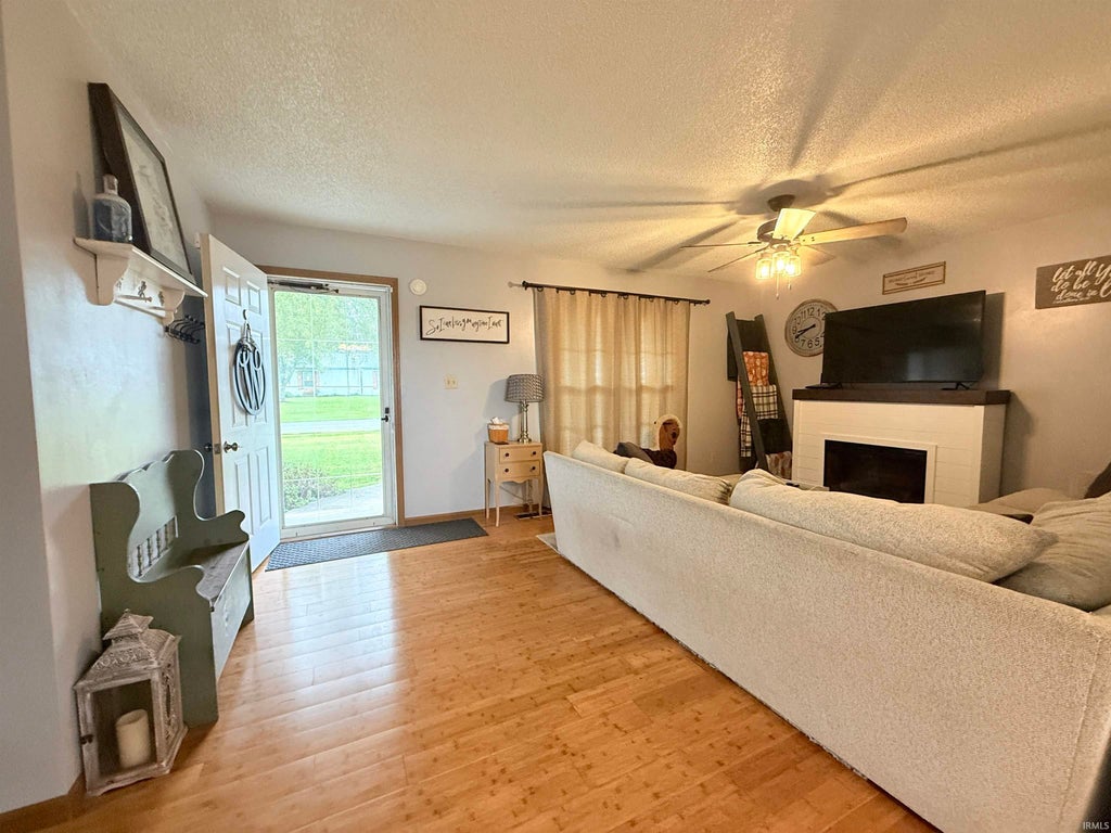 Photo of 517 Nancy Drive, Marion, IN 46987 (MLS # 202642138)