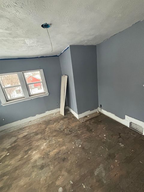 Tiny photo for 319 Kunstman Court, South Bend, IN 46601 (MLS # 202600595)