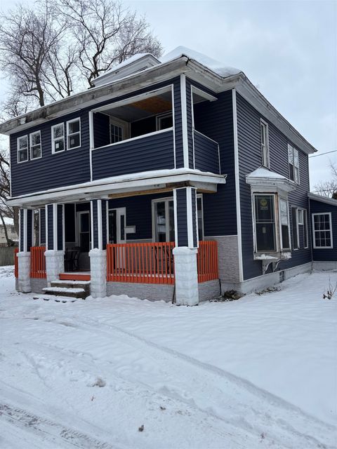 Photo of 319 Kunstman Court, South Bend, IN 46601 (MLS # 202600595)