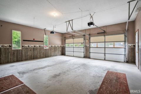 Tiny photo for 5450 S Nebraska Street, Marion, IN 46953 (MLS # 202618287)