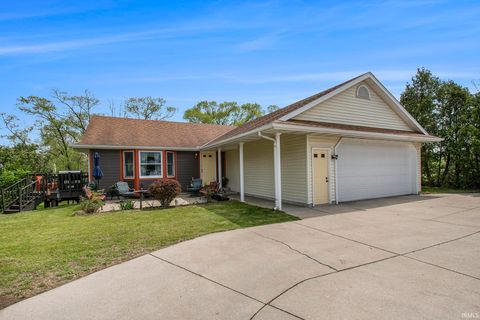 52400 Country Acres Drive, Elkhart, IN 46514 - #: 202516683