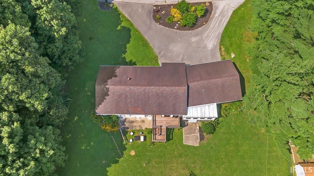 Photo of 1744 parkview Drive, Bedford, IN 47421 (MLS # 202549198)