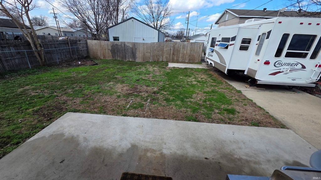 Photo of 310 W 2nd Street, Mount Carmel, IL 62863 (MLS # 202607345)