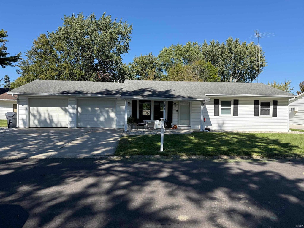 Photo of 214 E Walnut Street, Dunkirk, IN 47336 (MLS # 202641543)