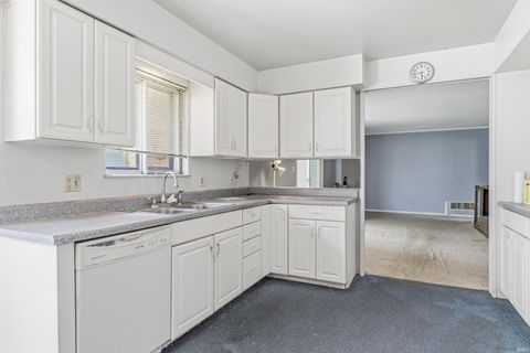 Tiny photo for 3028 Kingsley Drive, Fort Wayne, IN 46815 (MLS # 202618367)