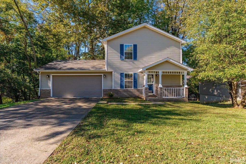 Photo of 5899 Greensboro Drive, Newburgh, IN 47630 (MLS # 202643810)