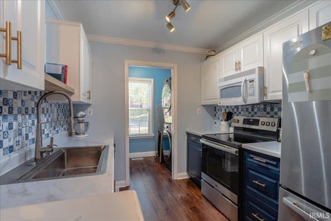 Tiny photo for 5899 Greensboro Drive, Newburgh, IN 47630 (MLS # 202643810)