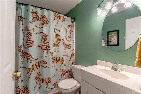 Tiny photo for 5899 Greensboro Drive, Newburgh, IN 47630 (MLS # 202643810)
